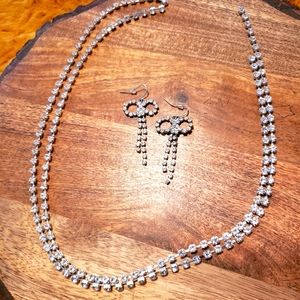 Necklace and earrings (fashion/prom jewelry)
